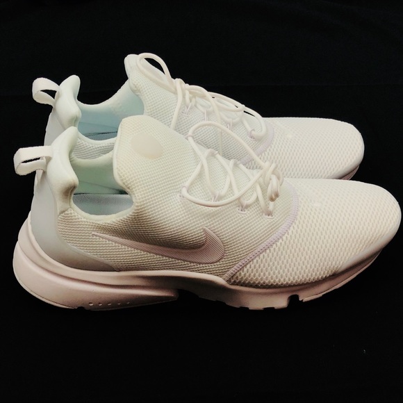 nike presto fly triple white